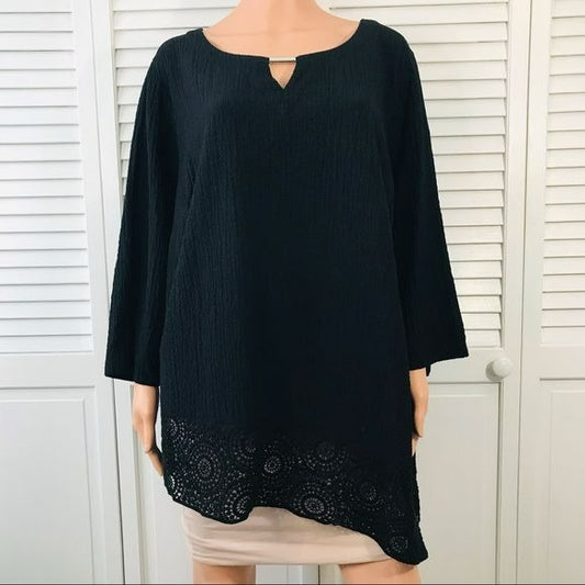 JM COLLECTION Black Asymmetrical Crinkle Crochet Hem Blouse Size 3X