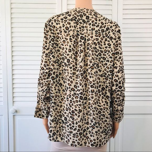 LORD & TAYLOR Tan Cheetah Print V-Neck Blouse Size S