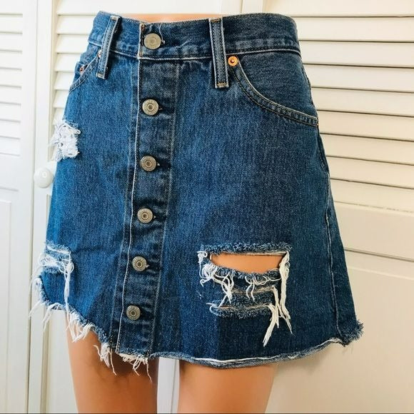 LEVI’S Blue Distressed Jean Skirt Size 26