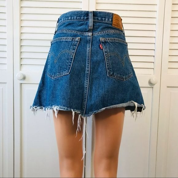 LEVI’S Blue Distressed Jean Skirt Size 26