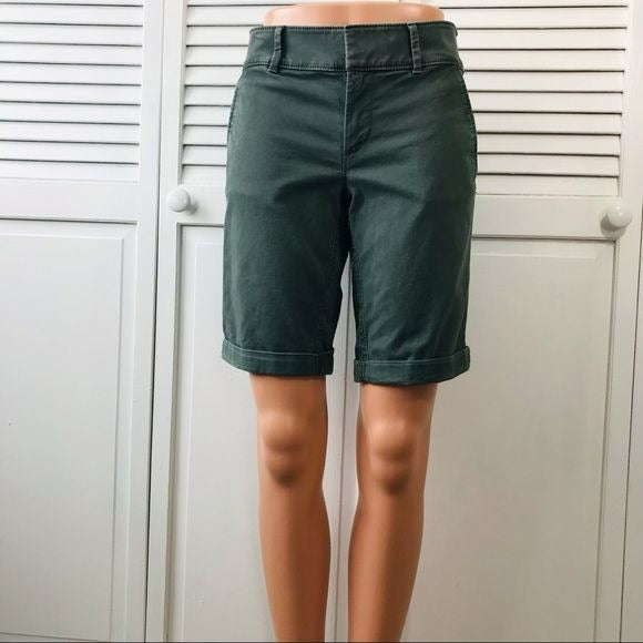LOFT Green Shorts Size 2