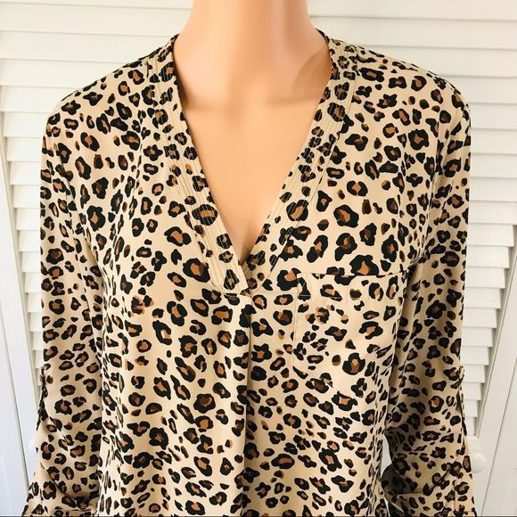 LORD & TAYLOR Tan Cheetah Print V-Neck Blouse Size S