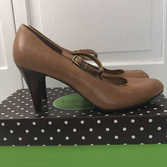 KELLY & KATIE Tan KK Brenda Heels Size 8.5