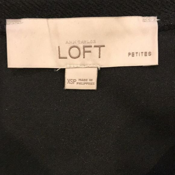 LOFT Black Sleeveless Shirt With Scallop Trim Size Petite XS