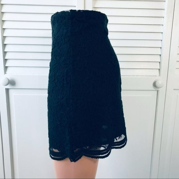 BB DAKOTA Black Lace Mini Skirt Size 4