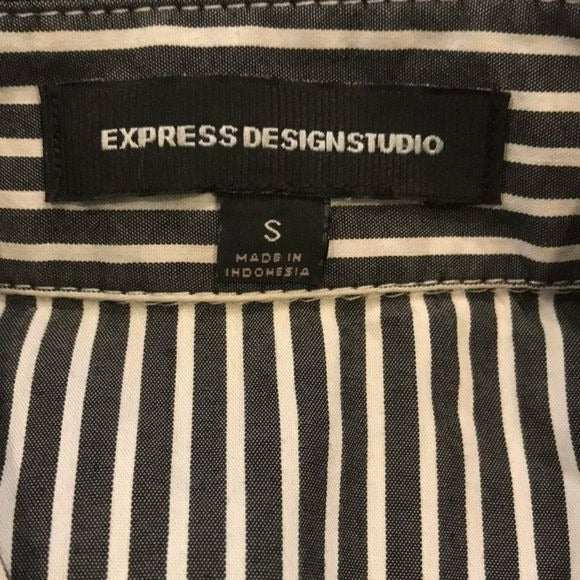 EXPRESS DESIGN STUDIO Gray White Striped Button Down Shirt Size S