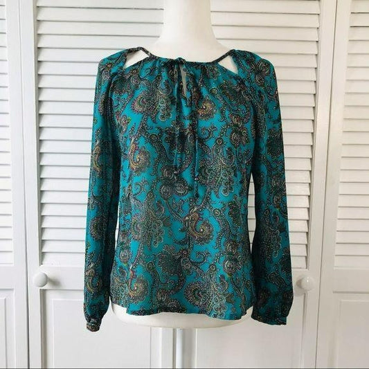 ROSE & OLIVE Green Lightweight Blouse Size XS