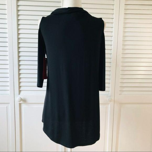 *NEW* SUNNY LEIGH Black Cold Shoulder Top Size S