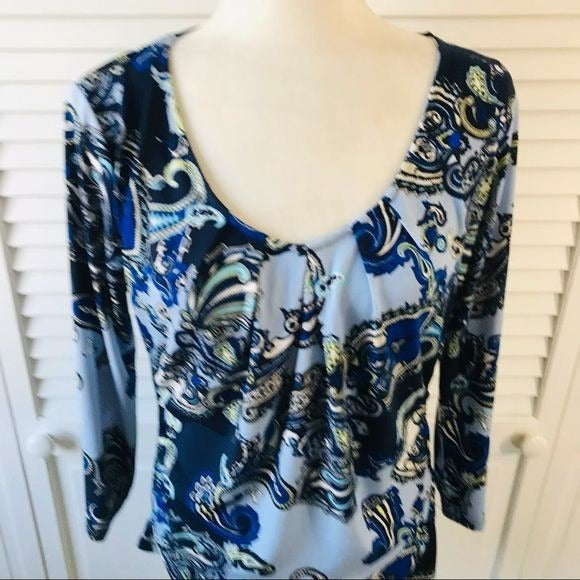 NEW YORK & COMPANY Blue Scoop Neck Shirt Size L