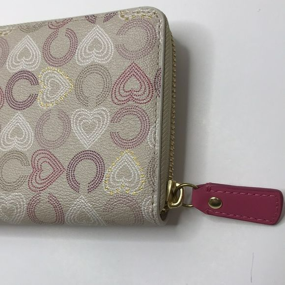 COACH Heart Op Art “C” Pattern Zip Around Wallet (new with tags)