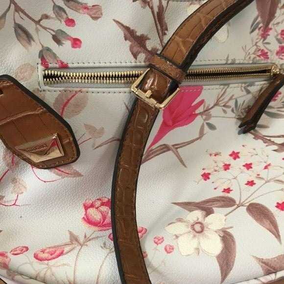 ELLEN TRACY White Floral Long Strap Crossbody Bag